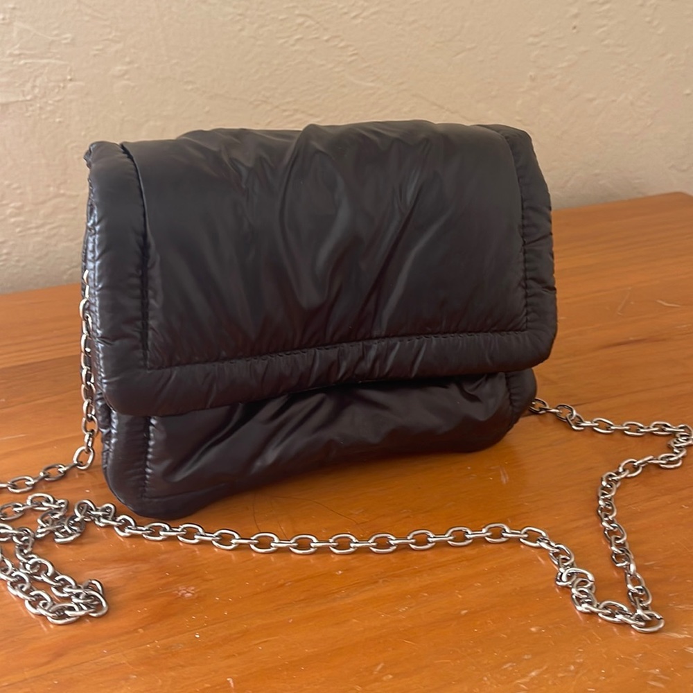 Puffer black purse with silver chain